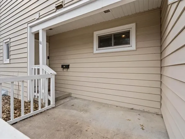 255 N Michigan St APT 88, Lawrence, KS 66044