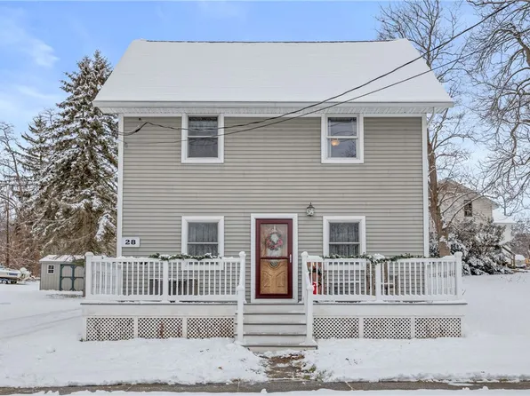 28 W Lake Rd, Branchport, NY 14418