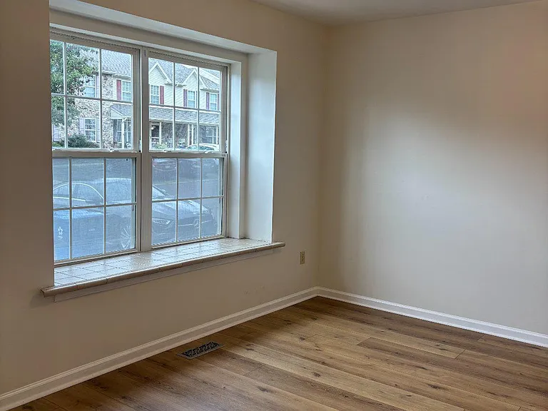 4220 Elm Ct — Photo 3