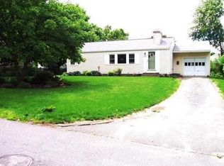 4 Normandy Rd, South Hadley, MA 01075