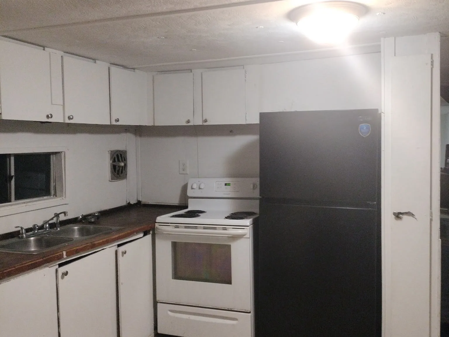 2 bed, 1000 sqft, $600 — Photo 3