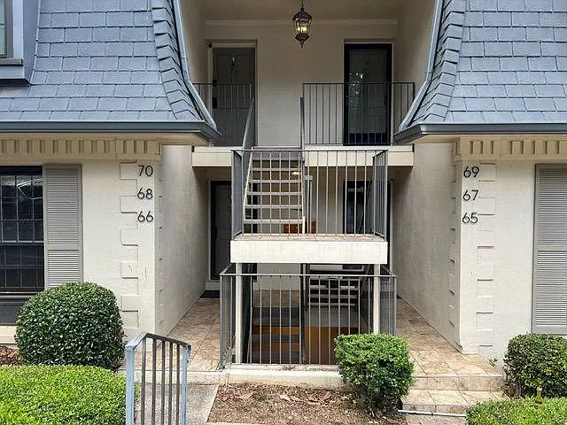68 La Rue Pl NW — Photo 2