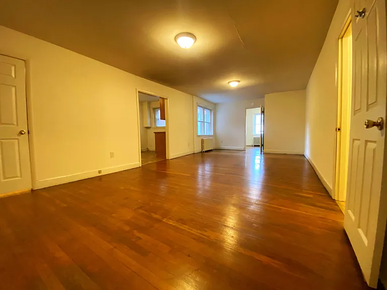 132 N Wayne Ave #7 — Photo 4