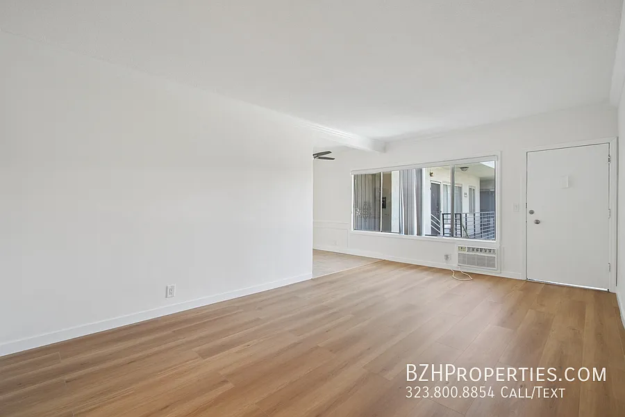 Updated 1 Bedroom in Prime West Hollywood with Pool Access & Modern Finishes — Photo 2