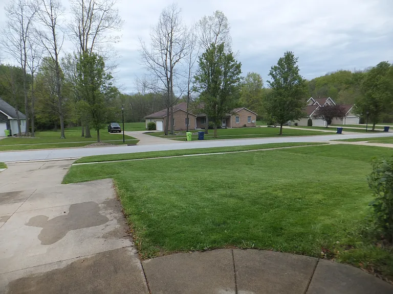 496 Pheasant Run — Photo 18