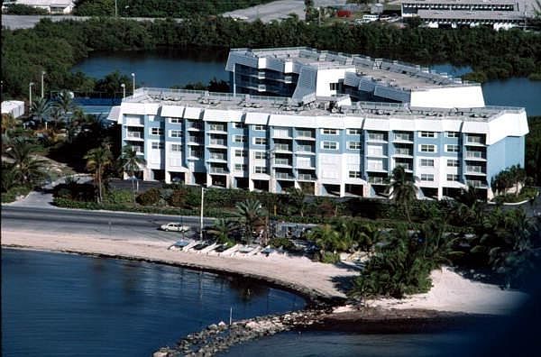 1st image of 1901 S Roosevelt Blvd #104