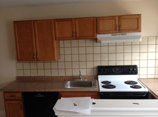7118 Clover Ln, Upper Darby, PA 19082