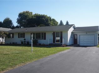 72 Bridgewood Dr, Rochester, NY 14612