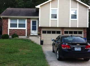 1813 Cemco Dr, Liberty, MO 64068