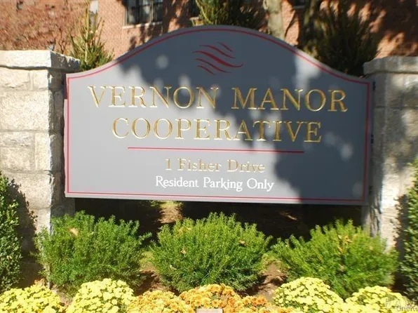 1 Fisher Drive #204, Mount Vernon, NY 10552