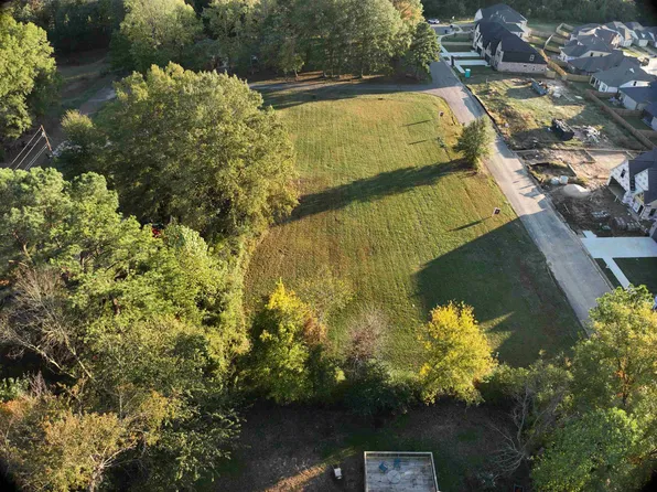 65 Blue St, Oakland, TN 38060