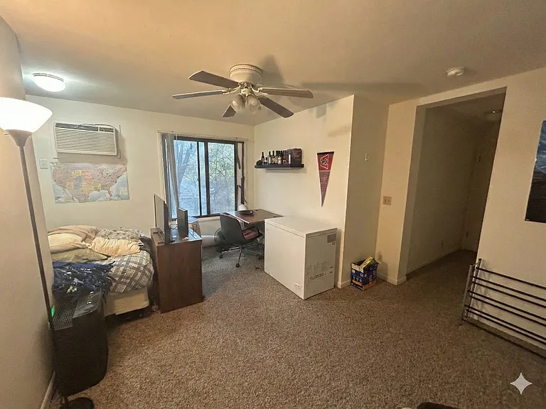 134 E Johnson St #305 — Photo 9