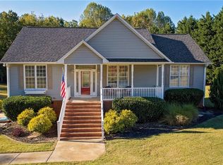 1028 Pleasant Dr, Mebane, NC 27302