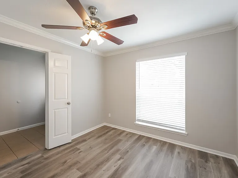2614 Elder Park Ct — Photo 15