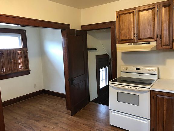 Kitchen/ breakfast nook