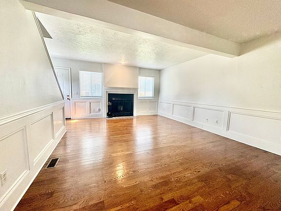 4th image of 4420 Jarboe St APT 4D