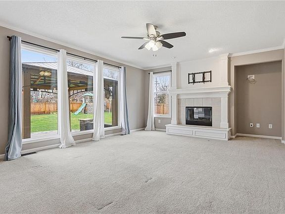 5th image of 16720 W 155th Ter