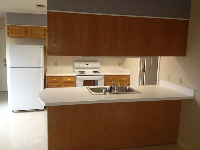 2823 College Ave #2 — Photo 8