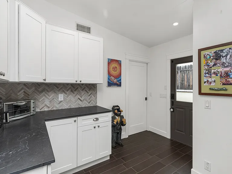 142 W Avenida Cadiz — Photo 7