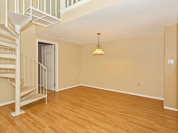 5th image of 20643 Shadyside Way #8-135