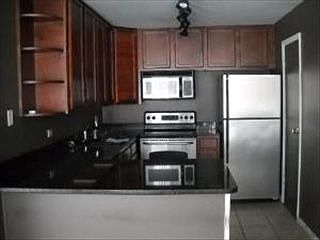 3rd image of 1601 Fairway Dr APT 1H