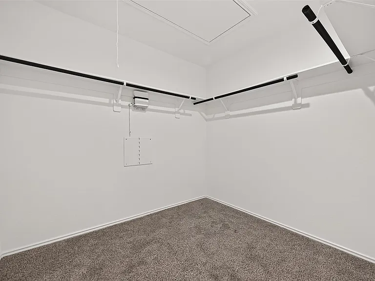 4222 Zeke Estates Ln — Photo 34