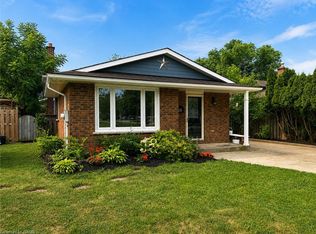26 Friars Ct, Saint Catharines, ON L2N 6B5