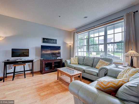 3rd image of 11331 Aberdeen Cir NE