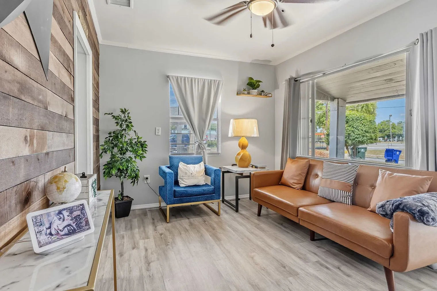 2 bed, 1.0 bath, 990 sqft, $1,800 — Photo 1