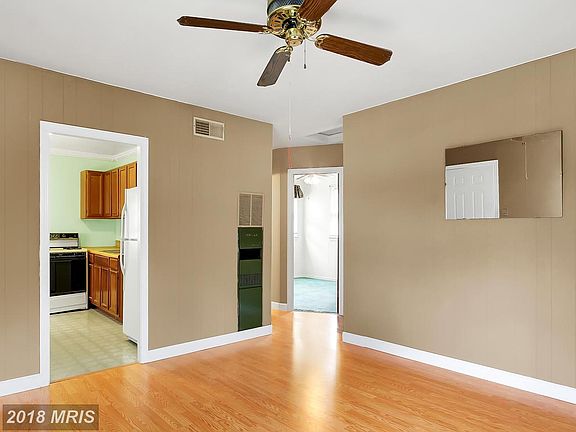 5th image of 155 Banister Ave