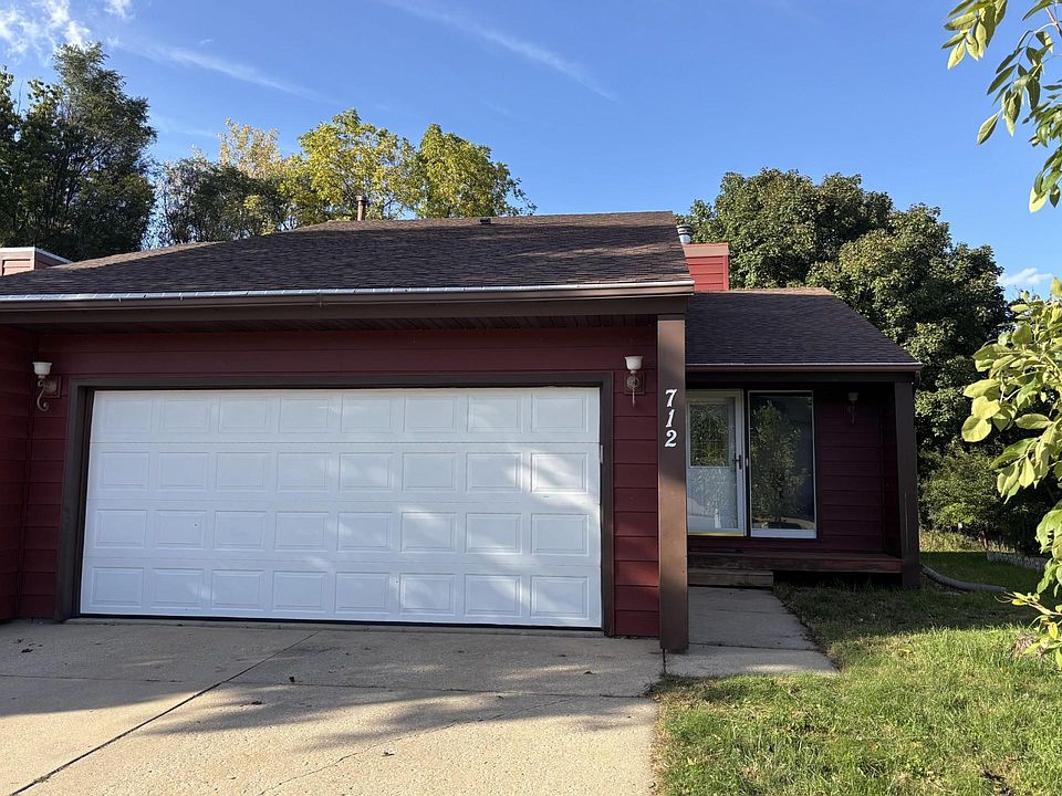 1st image of 712 Neville Ct SE