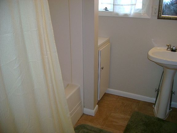 5th image of 141 South St APT B