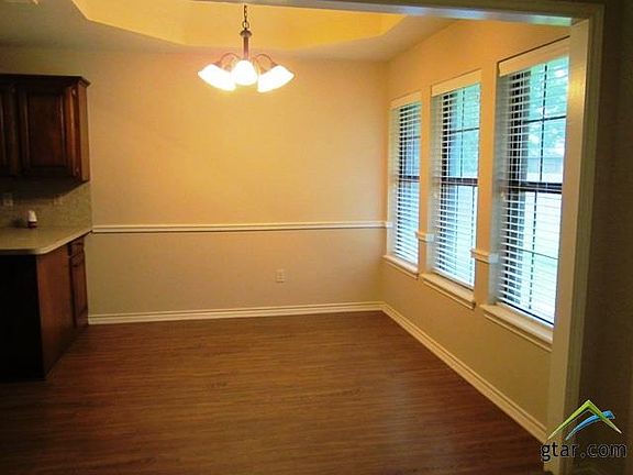3rd image of 1013 Bobwhite Ln