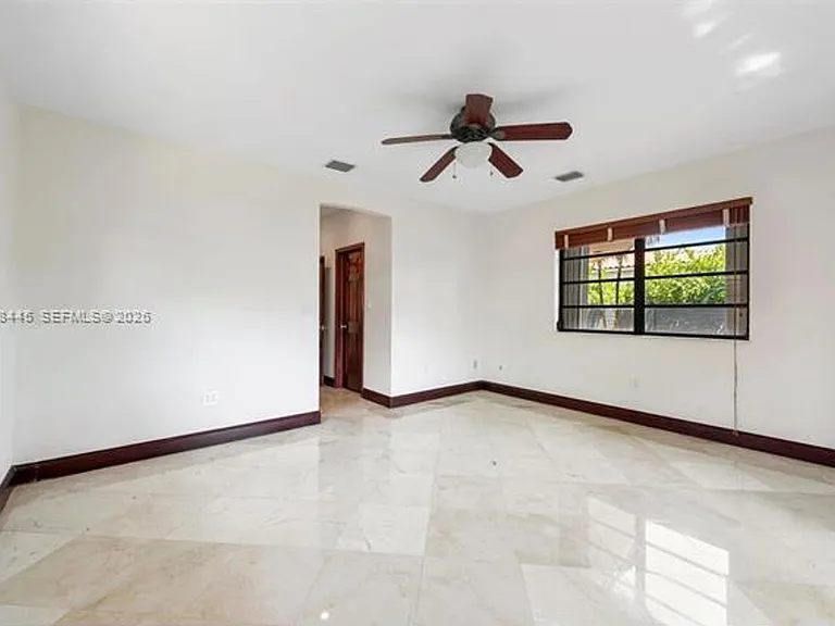 540 S Shore Dr — Photo 28