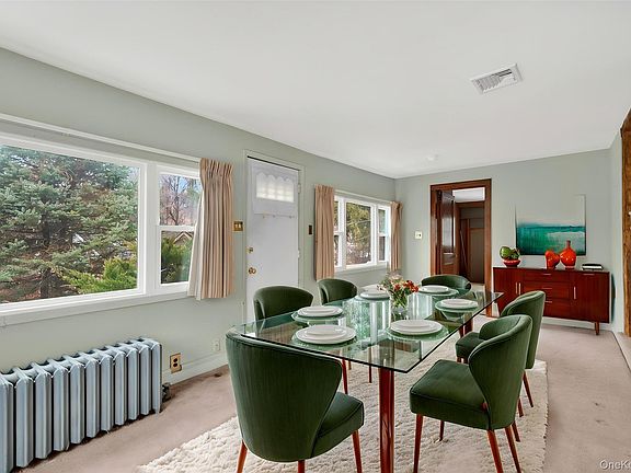 5th image of 307 Gibson Hill Road