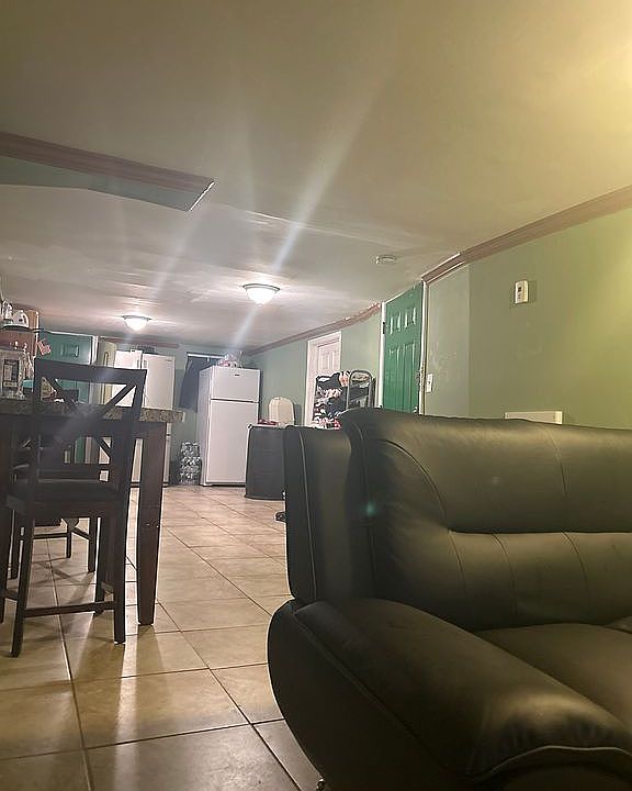 2nd image of 248 Snyder St