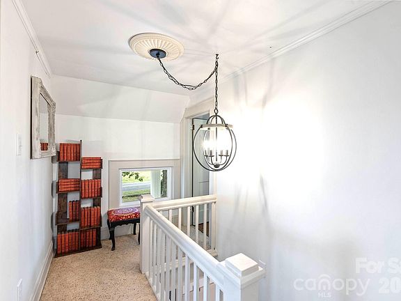 21st image of 681 Tower Rd