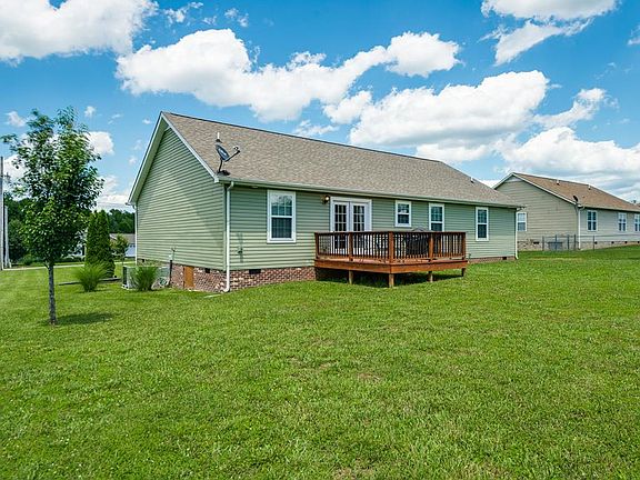 3rd image of 135 Saddle Dr