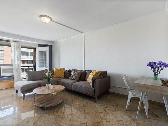 5th image of 61-45 98th St APT 15C