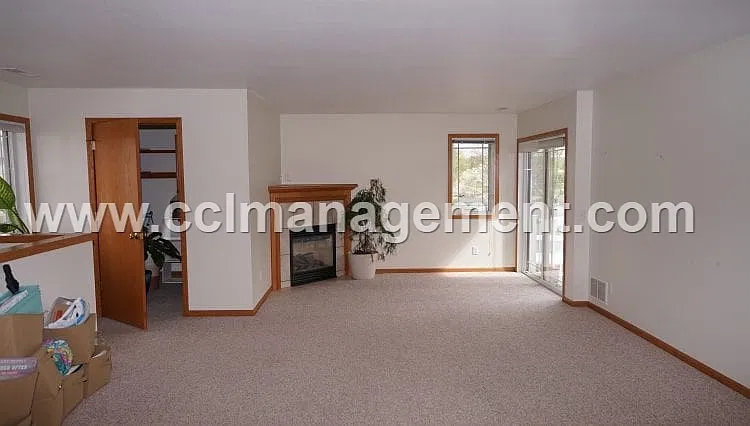 2 bed, 1178 sqft, $1,725 — Photo 3