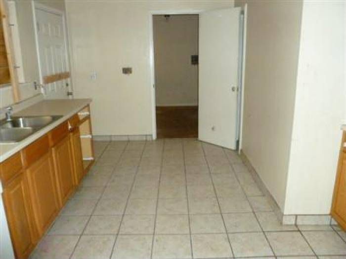 2nd image of 1304 Harris Ave