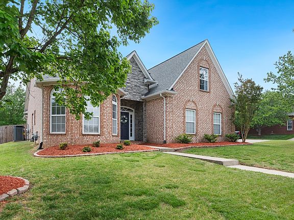2nd image of 1085 Nealcrest Cir