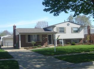 12953 Cloverlawn Dr, Sterling Heights, MI 48312