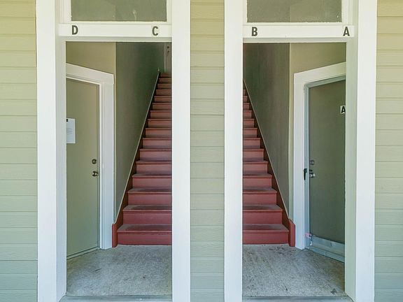 4th image of 1563 Montgomery St APT D