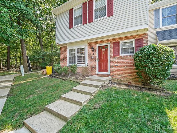 2nd image of 354 N McDowell Dr