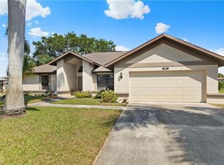 1905 SE 11th Ave, Cape Coral, FL 33990