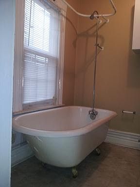 4th image of 322 E Burton St APT 2