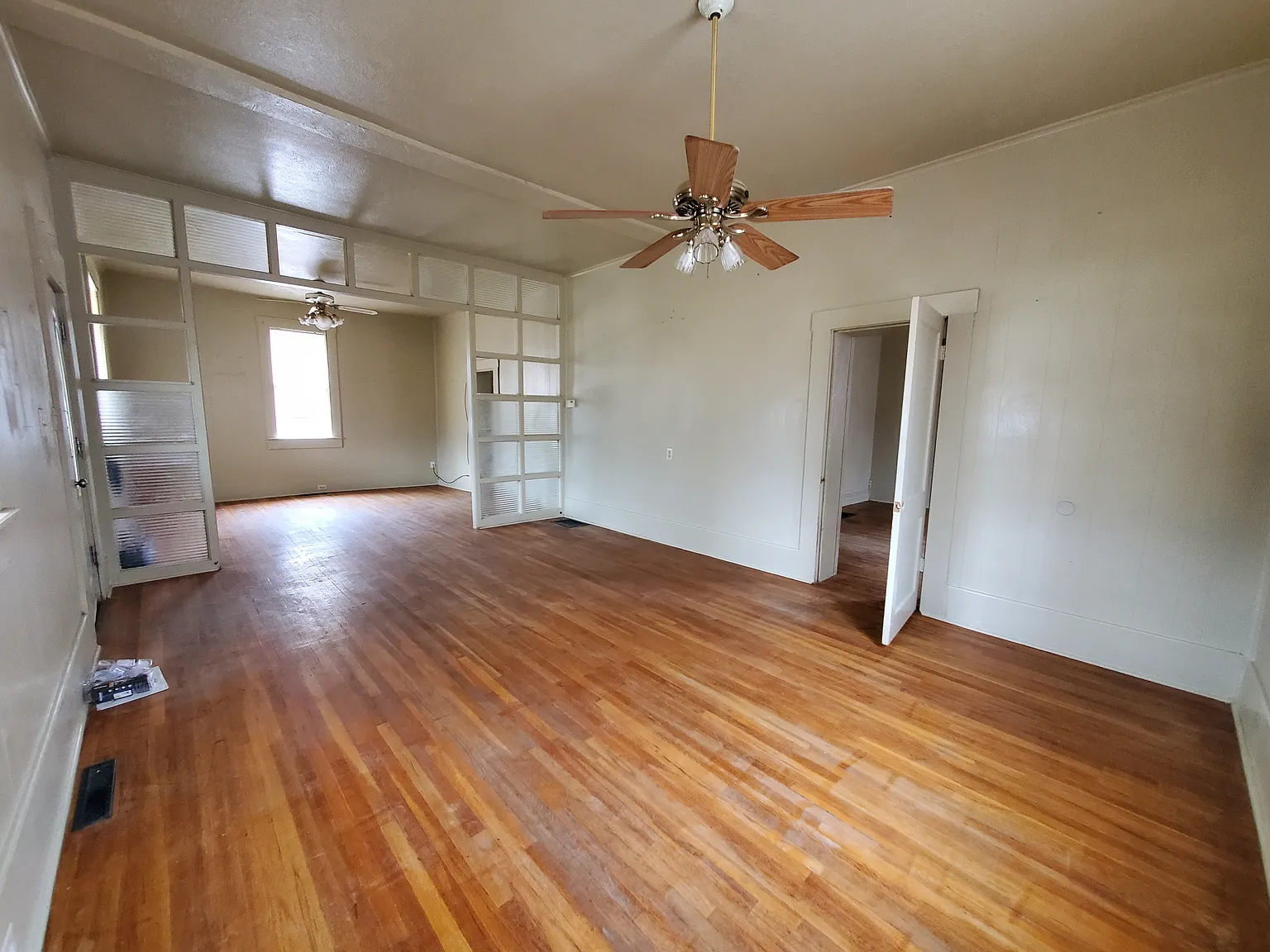 3 bed, 1200 sqft, $1,250 — Photo 1