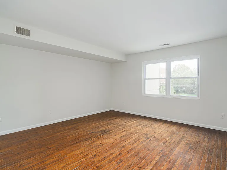 944 New Market St #2 — Photo 6