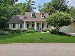 3053 Pleasantwood Dr, Fruitport, MI 49415